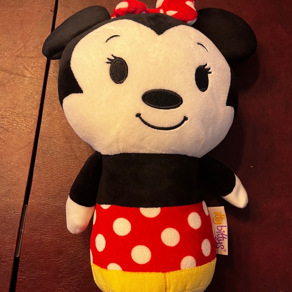 Itty bittys Minnie Mouse stuffed animal